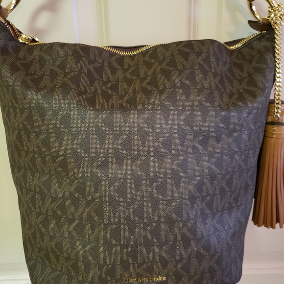 Michael Kors Tassel Bag - Picture 1 of 4
